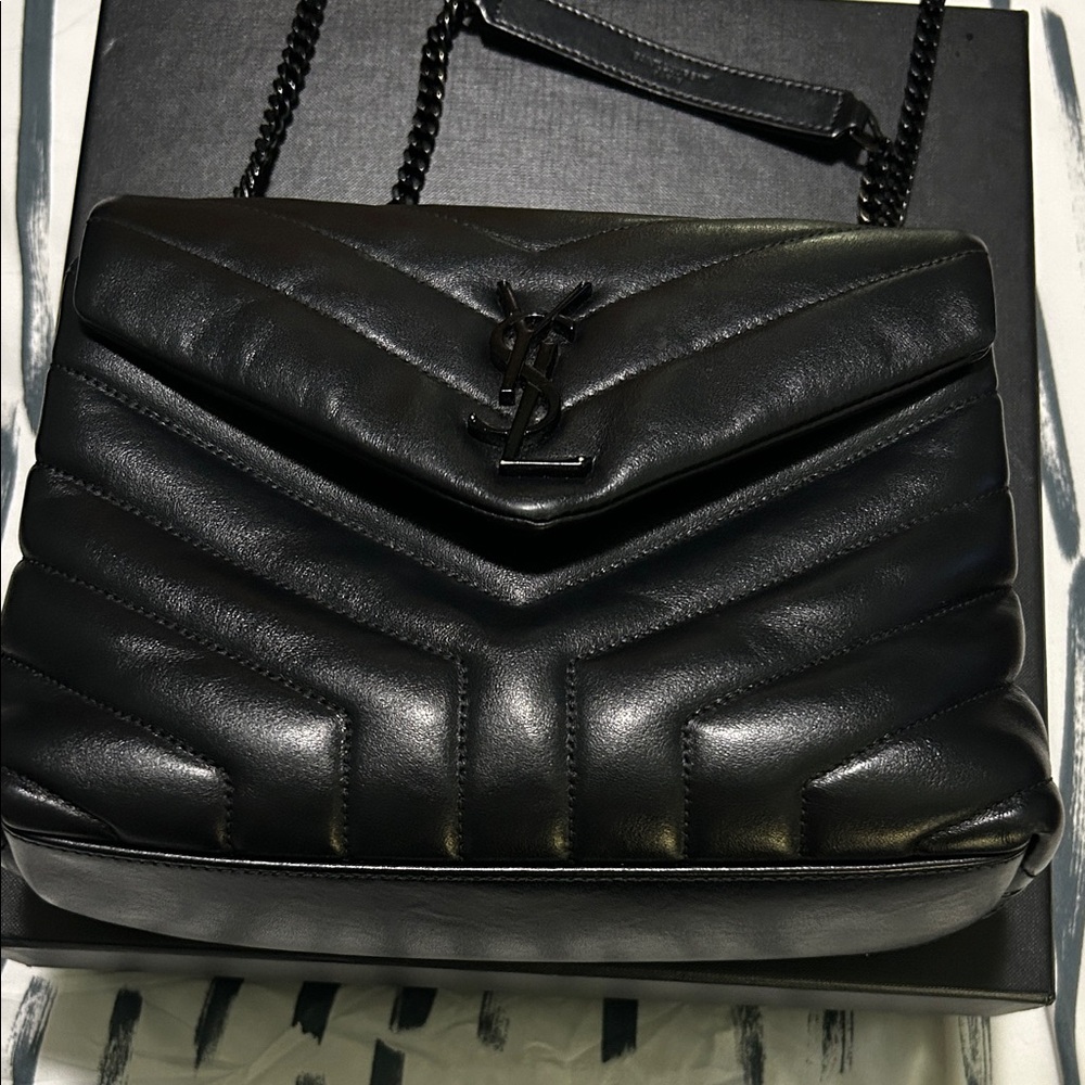 Saint Laurent Black Small Loulou Chevron Shoulder Bag Authentic - Picture 3 of 12